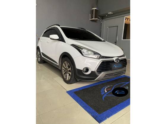 HYUNDAI HB20X 1.6 16V STYLE FLEX 4P AUTOMÁTICO